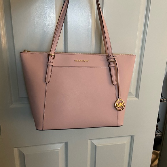 Michael Kors Handbags - Michael Kors bag BNWT